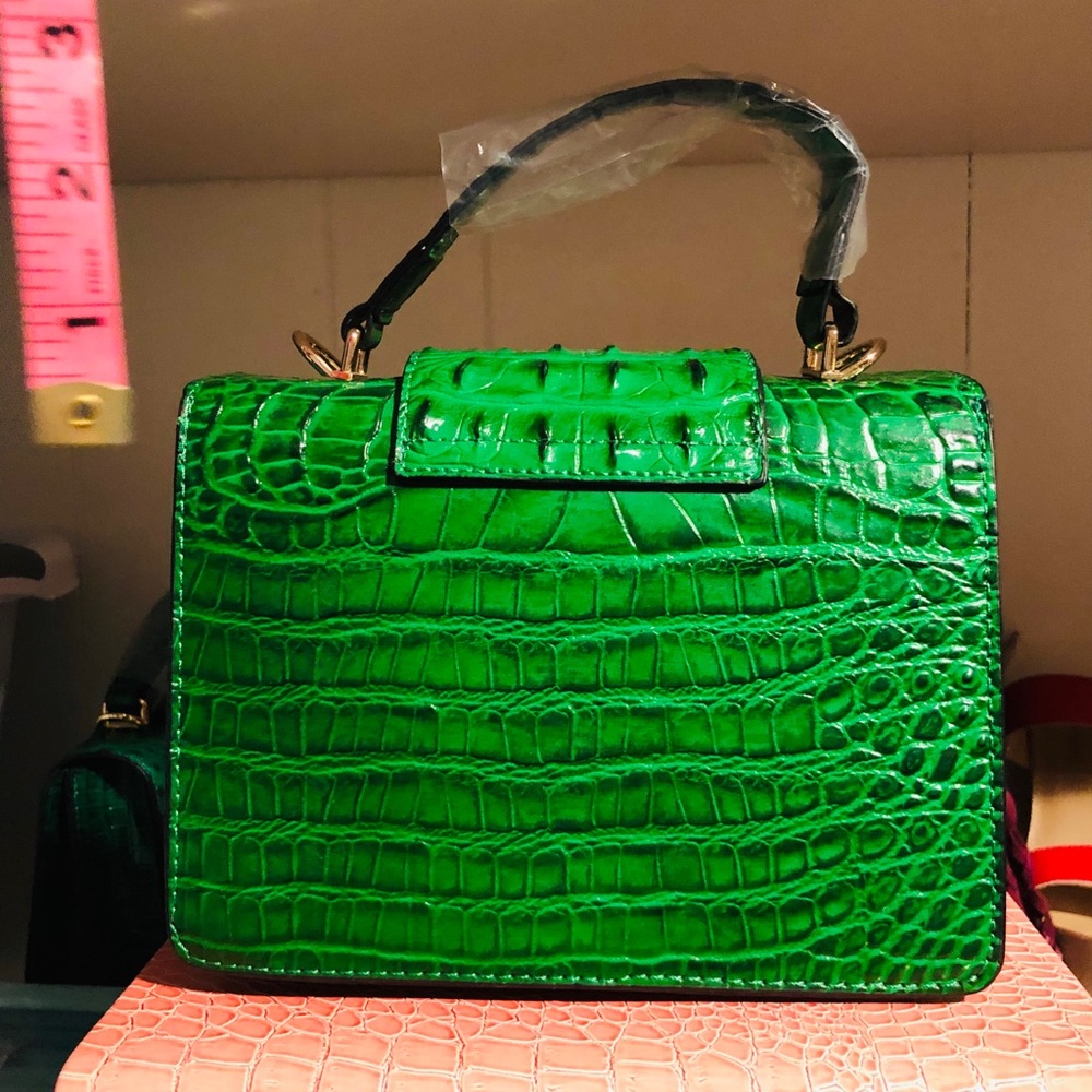 Faux Alligator purse - Picture 3 of 4